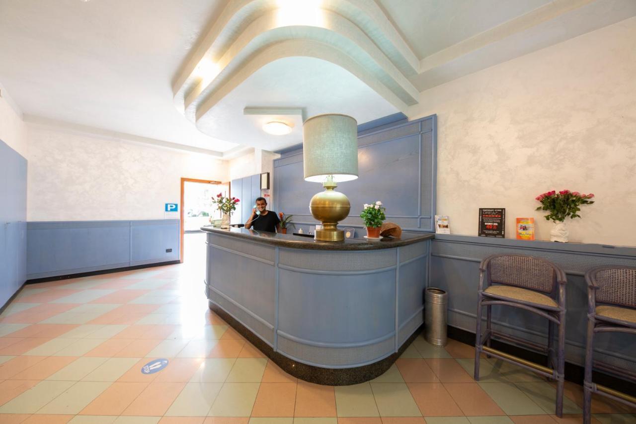 Hotel Olanda ลิโดดิเยโซโล ภายนอก รูปภาพ